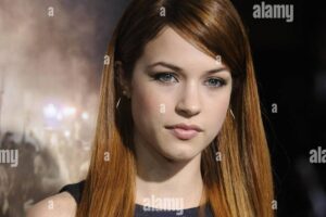 Alexis Knapp Instagram - Did you ever want to see Project X in theatres but were too young to see it when it was out? Well we have GOOD NEWS FOR YOU!!! #ProjectX will be playing at the beautiful Egyptian Theatre LA via @am_cinematheque on Nov 22nd with a special Q&A with myself and the cast, director & producer. Tickets will sell out and we’re getting close so click link in bio as fast as u see this and secure your ticket now!! ONE LOVE #knapplings and I’ll see you party animals Nov 22nd. Till the break of dawn yo ✊🔥🎉🎉🎉🔥🎉🎉🎉🎉🎉🔥🎉🎉🔥🎉🎉🎉 #specialscreening #onceinalifetime #charliexcx