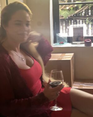 Alexis Knapp Instagram - Sign of life! 24 hrs in the red onesie. Lul.🌹♥️🌹
Been on an IG hiatus & considering making profile PUBLICCC when I return next week. But I’m scurred 🥰  is it time? 🤔 gotta get this meta world moving again on my end, incoming summer dumps, film news y muchas mas:) 
Sending loves !!! 
(Knapp’s producing hat’s been on today. 🧙🎬Excited to bring so much to the world….one day I’m gonna be an olllld lady & will still be doing this, without the pressure of being attractive on camera 😂 what a liberation hahah looking forward to all stages of life Lfglfglfg🪽)