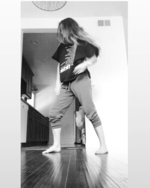 Alexis Knapp Instagram - Trolled by the chandelier. #classicknapp srs, silly, sincere, sensory ohhh ssssssnapπ€ β¦fool me once, LIGHT! π‘π€πΌ
1st slide reg. 2&3 slowwww. 4 bunny upped ππ»ββοΈπ¨
Movement is life. Iβm committing to move yet again like waterβ¦.β²οΈπ¦’π§
If u donβt use itβ¦.the rivers wonβt flow π#movethroughyourblocks #belikewater #dancewithmeee #samuraiinspired
#tgif
Is there anything better than rythm and movement? In nature, itβs my absolute churchπ²π©°πͺ½