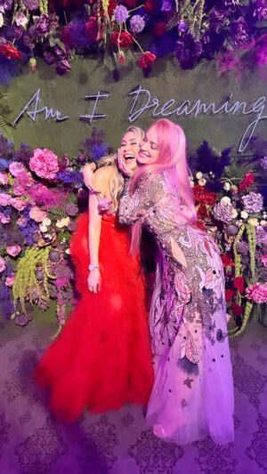 Alexis Knapp Instagram - βοΈπ§πΌββοΈπHad the most magical time this weekend at the #AspenSnowBall supporting @cosf_foundation & their remarkable contributions in saving precious precious livesβ¦β€οΈβπ©Ή
It was such a beautiful, unforgettable weekend :) Thank you @filmingthomas for having me, I was amazed!! Cannot wait till next year!!! πCongratulations on a 2nd incredible year it was truly magical!!ππβοΈ
π by @janetmandell π₯π«ΆπΌ
PS Who won the dance battle between @nolanfunk & I? ππ₯πΊπΌ