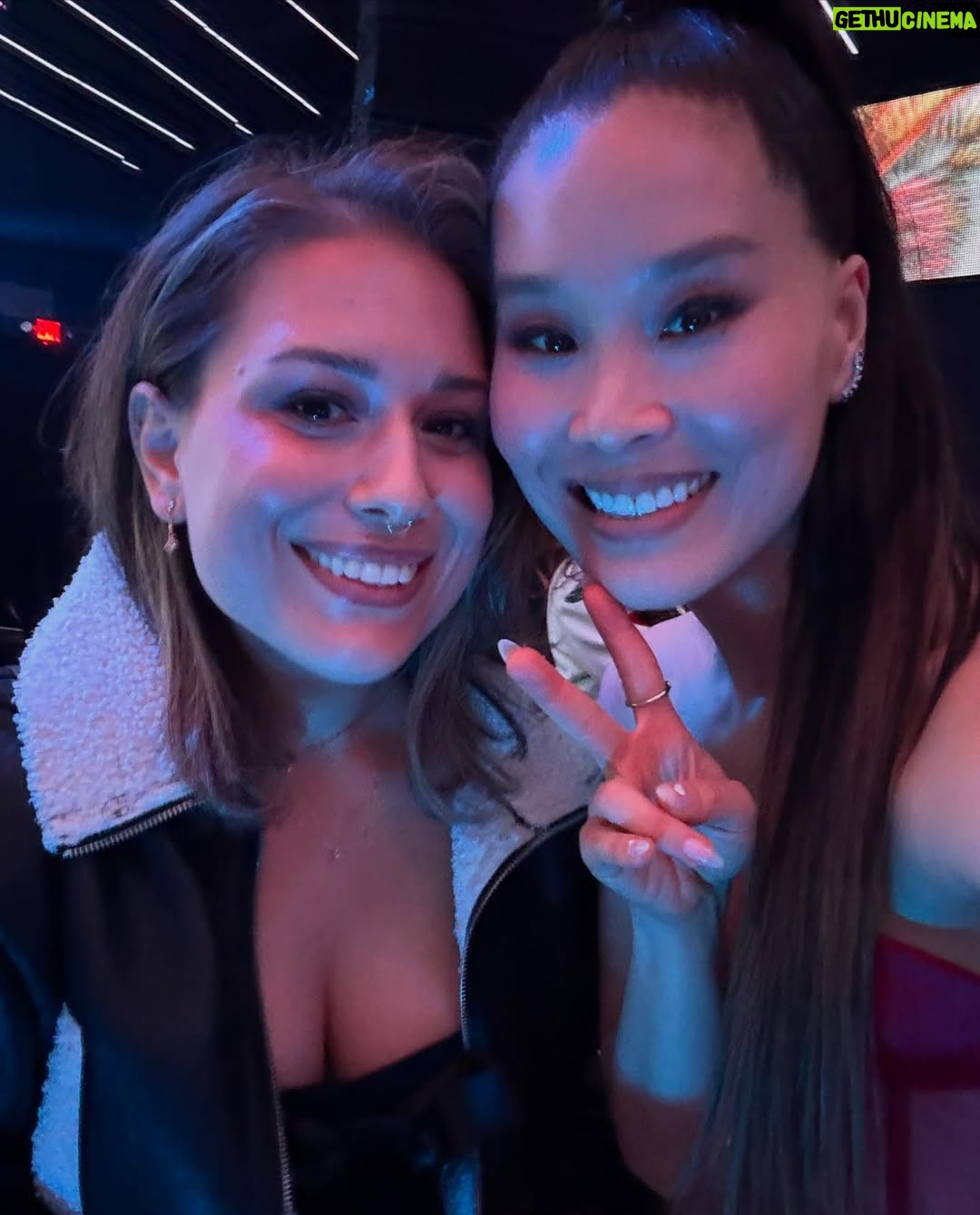 Alicia Hannah - 75.3K Likes - Ahhhh the final eps of @cobrakaiseries are streaming now on @netflix!!!!!! 🥋🥋🥋🥋🐍🐍🐍🐍❤️❤️❤️❤️🔪🔪🔪🔪
Are you watching!?!?
