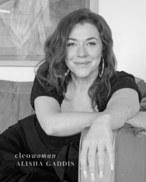Alisha Gaddis Instagram - Our Cleowoman @alishagaddishere is a force. Emmy & Grammy-winning artist, producer, writer, and mother—she does it all with purpose. Her advice?  Get louder. Make your art. Let it fail. Make it again. The world needs you. 

Tap the link in stories to read our full conversation with Alisha — this one will inspire you! ✨

#Cleowoman