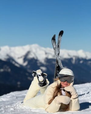 Alla Mikheeva Instagram - ⛷️🏔️