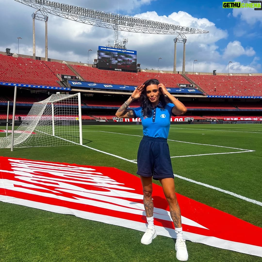 Alline Calandrini - 2.5K Likes - Vamos para mais uma final de SUPERCOPA feminina.
SÃO PAULO X CORINTHIANS agoooora no @sportv
Quem leva a taça hoje?