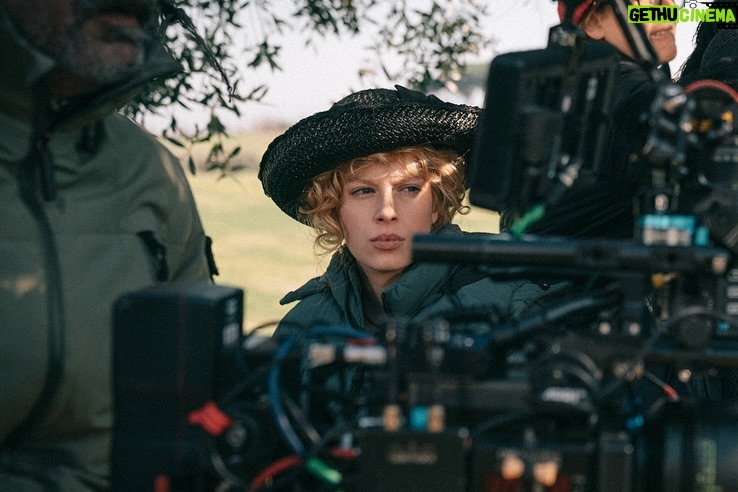 Alma Noce - 2.2K Likes - Momenti di Gioia…

L’Arte Della Gioia di Valeria Golino ❤️‍🔥
@skyitalia @nowtvit @htfilm 

Foto di @tonymartorelli

#SkyOriginal #ArteDellaGioia