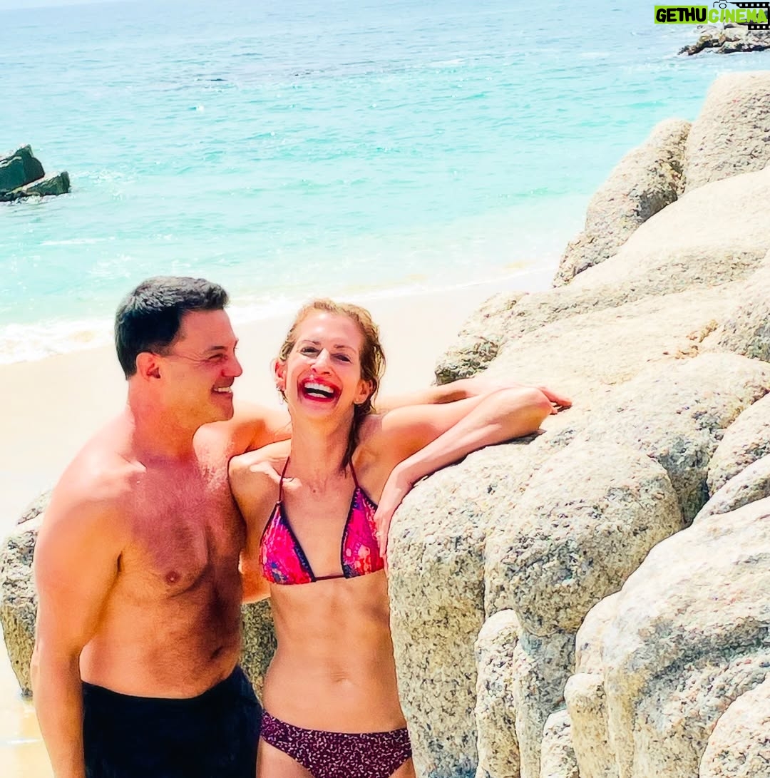 Alysia Reiner - 21K Likes - You still take my breathe away & make me laugh like no one else @davidalanbasche. After more than half my life I still choose you. Thank you @grandvelasboutiquehotel @velasresorts for making us feel like it’s our honeymoon again.
#myvelasexperience #joyisanactofresistance #honeymooners
