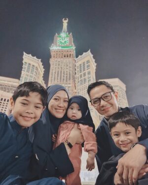 Alyssa Soebandono Instagram - Masya Allah. A beautiful blessing from Allah subhanahu wa ta’ala.

Alhamdulillahilladzi bini’matihi tatimmush shalihat ♡