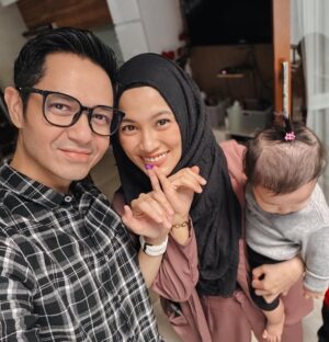 Alyssa Soebandono Instagram - Pulang dari TPS, disambut Lia ❤️
Semoga indonesia menjadi lebih baik, aamiin Ya Rabb.
.
#masyaallahtabarakallah 
#pilkada2024