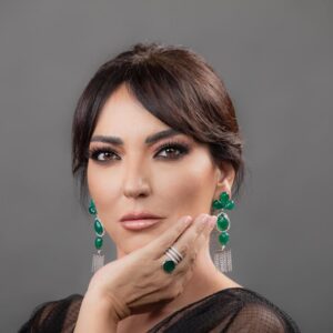 Amal Arafa Instagram - 📸 
Styled by : @carolfull 
Jumpsuit : @saiidkobeisy 
Jewelry : @auroreezzedine  Hairstyling : @georgeselmendelek 
Makeup : @hildadaagher 
..
#amalarafa #new #photosession #picoftheday #instapic #instafashion #instagood #fashion #couple #black #makeup #stylish #jewelry #trending #instagram #lebanon #beirut #syria #damascus #saudiarabia #dubai #arabworld #mbc #mbc1 @mbc1 
‎#أمل_عرفة #عبد_المنعم_عمايري #بصراحة_مع #أمل_عرفة_بصراحة_مع