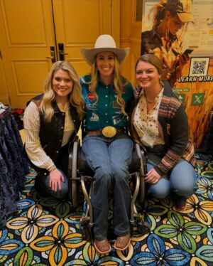 Amberley Snyder Instagram - 🎤 Just some speaking pics with cool people 🎤

#amberleysnyder #walkriderodeo #motivationalspeaker 
❤️ @purinaperformancehorse 
❤️ @cinchjeans 
❤️ @redmondequine 
❤️ @officialharttrailer
❤️ @signaturequarters 
❤️ @_classicequine 
❤️ @bemerhorseset 
❤️ @summit_animalhealth 
❤️ Mccollee land & Livestock 
❤️ @farnamhorse / @purishield 
❤️ southvalleyequinehospital
❤️ @americanhatco 
❤️ @montana.silversmiths
❤️ @silverliningherbs 
❤️ @equstreamz