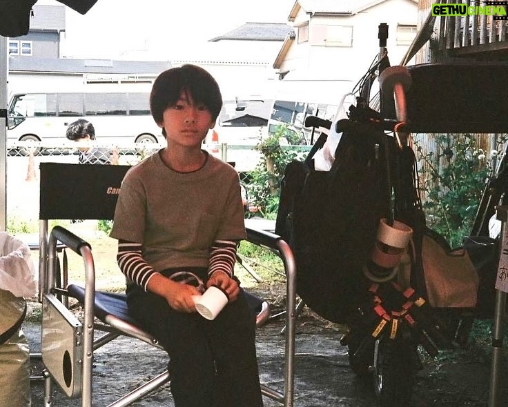 Ami Touma - 27.6K Likes - 「#おいしくて泣くとき」キャストの皆さんが解禁されました!素敵な俳優の方々とこの作品でご一緒する事かできてとても嬉しく思います。早く見て欲しいと思える作品です!
そして、事務所の後輩の #矢崎滉 くんが私が演じる夕花の弟・幸太役で出演しています。今作が映画初出演みたいです!初日から緊張が漂うシーンでしたが、ずっと集中して頑張ってました😊
お楽しみに✨