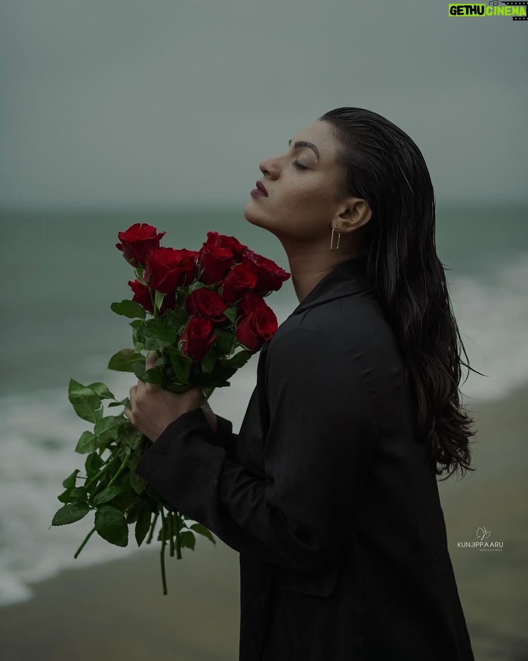 Amrutha Saju - 13.5K Likes - La vie en rose🌹
📸 @kunjippaaru
Special thanks to @kedarhist_