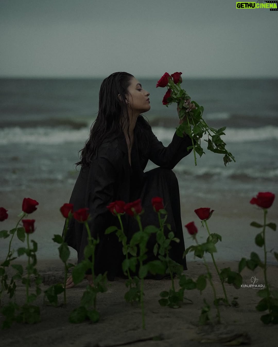 Amrutha Saju - 13.5K Likes - La vie en rose🌹
📸 @kunjippaaru
Special thanks to @kedarhist_