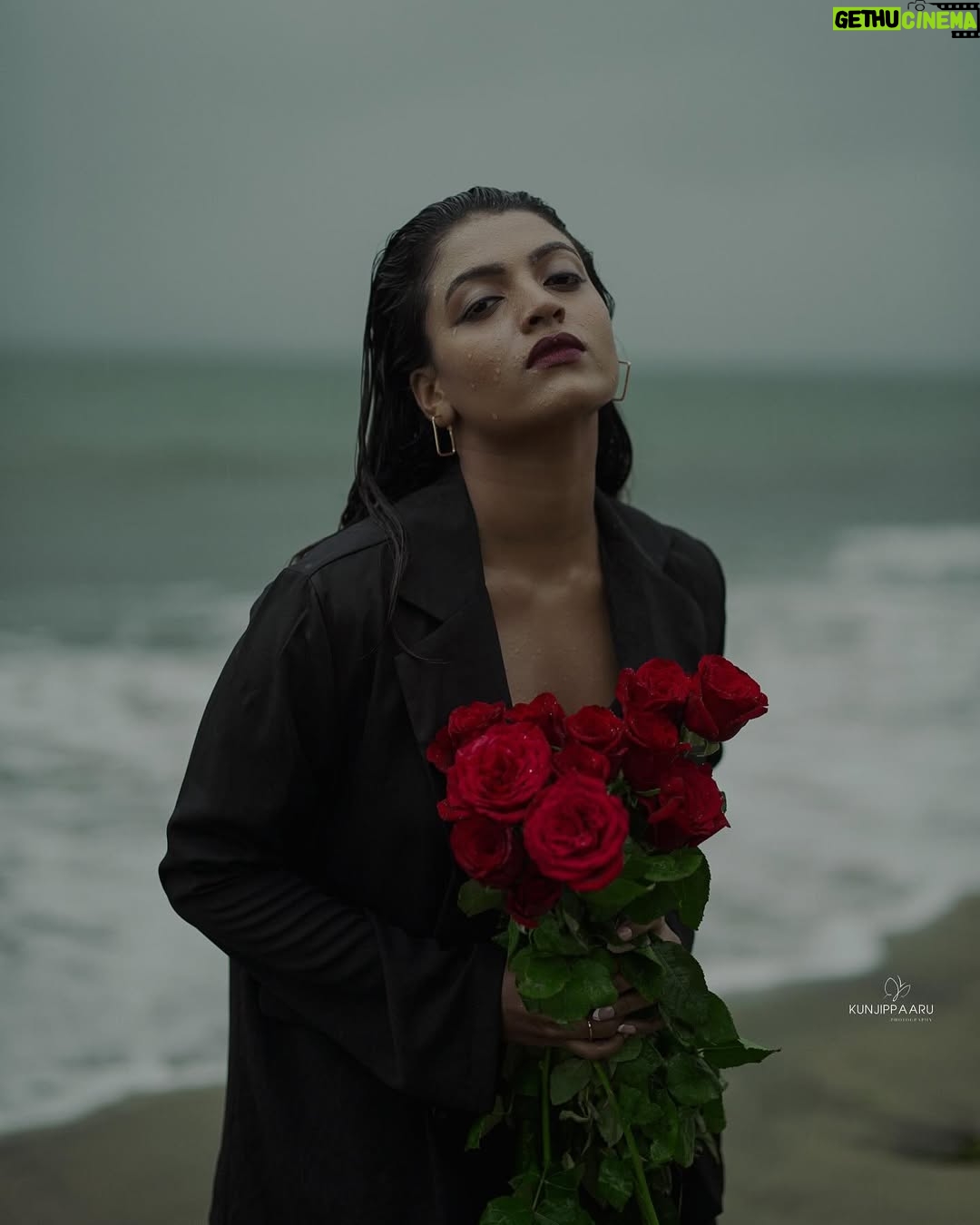 Amrutha Saju - 13.5K Likes - La vie en rose🌹
📸 @kunjippaaru
Special thanks to @kedarhist_
