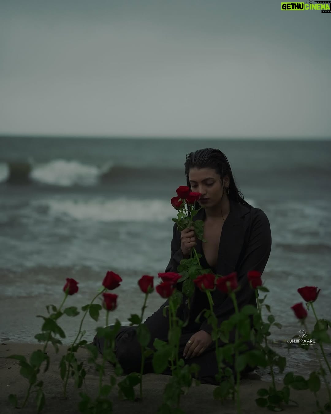 Amrutha Saju - 13.5K Likes - La vie en rose🌹
📸 @kunjippaaru
Special thanks to @kedarhist_