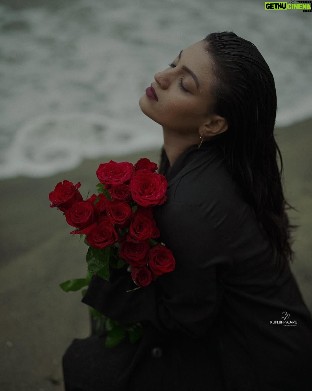 Amrutha Saju - 13.5K Likes - La vie en rose🌹
📸 @kunjippaaru
Special thanks to @kedarhist_