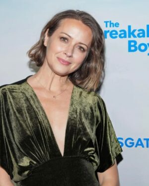 Amy Acker Instagram - Such a wonderful night celebrating @unbreakableboy movie. We made this a few years ago, and watching again last night I was reminded of how inspiring it is. You will feel all the things, and you can see it in theaters this weekend! @lionsgate @kingdomstorycompany written and directed by @jgunn12  also, James being the best husband and holding all my stuff for me may be my favorite picture ever- love you @jimmycarp and thank you @amandathesenbeauty and @coreytuttlehair for the gorgeous hair and makeup