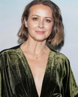 Amy Acker Instagram - Such a wonderful night celebrating @unbreakableboy movie. We made this a few years ago, and watching again last night I was reminded of how inspiring it is. You will feel all the things, and you can see it in theaters this weekend! @lionsgate @kingdomstorycompany written and directed by @jgunn12  also, James being the best husband and holding all my stuff for me may be my favorite picture ever- love you @jimmycarp and thank you @amandathesenbeauty and @coreytuttlehair for the gorgeous hair and makeup