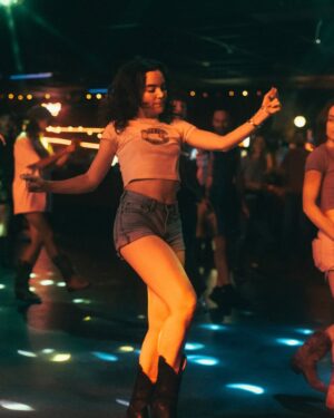 Ana Coto Instagram - One night at @stud.country by @makabekah 👯‍♀️