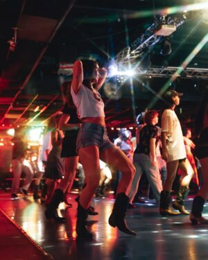 Ana Coto Instagram - One night at @stud.country by @makabekah 👯‍♀️