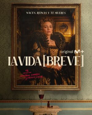 Ana Locking Instagram - Que ganas de poder mostraros mi primera incursión como figurinista en el medio audiovisual. #LaVidaBreve ha sido una experiencia maravillosa, un regalo caído del cielo que gracias a #AdolfoValor, #CristobalGarrido, @zetastudiosprod y @movistarplus se ha hecho realidad. 💝

Una comedia loca ambientada en el siglo XVIII durante el reinado más breve de España 👑 Para esta colaboración he diseñado los looks de #IsabelDeFarnesio, #LuisaDeOrleans y #Farinelli, para tres escenas relevantes de la serie interpretadxs maravillosamente por @leonorwatling, @aliciaarmenteros y @carlosgonzalezfdz. Todo el resto del fantástico vestuario de la serie ha sido creado por la figurinista @helenasanchis.

Siempre he soñado con poder hacer algo especial en este medio, formar parte de la magia del audiovisual. En mi trabajo en moda siempre me he implicado en las historias que me interesaba contar, pero nunca me había puesto al servicio de las de otros, y he tenido la gran suerte de participar en esta [Breve] y fantástica historia. 
Nunca agradeceré lo suficiente a sus creadores por elegirme y apostar ciegamente en mi trabajo, por darme la libertad de soñar y volar con vosotros, nos habéis regalado felicidad en vena! 🫶

Gracias a #LeonorWatling, #AliciaArmenteros y #CarlosGonzalez por poneros en mis manos con tanto cariño, profesionalidad y paciencia, como os admiro y adoro! Sois magia!🫰
También quería agradecer a todo el maravilloso equipo de esta gran produccion por su generosa amabilidad, cariño y cercanía. Tilda Swinton dice que “Ser amables con el prójimo es como un acto revolucionario”, pues que vivan esas revoluciones! Gracias infinitas a todos los equipos de peluquería @alilopezmed, maquillaje @anita.make.up @holau_perez, fotografía @mariacodinarebull, arte @jrgdesoto, actores y por supuesto sus creadores y directores @matadme_mucho, #AdolfoValor y @dieguitoirigoyen.

Y gracias al maravilloso equipo que hacen que mis sueños se hagan realidad, mi querida Mari Carmen de @ojodeaguja, mi patronista @SevillaRosa, y @rafa_peinador por tus increíbles tocados.

He puesto mucho mimo, cariño y pasión en este proyecto, así que espero lo disfrutéis tanto como yo haciéndolo.