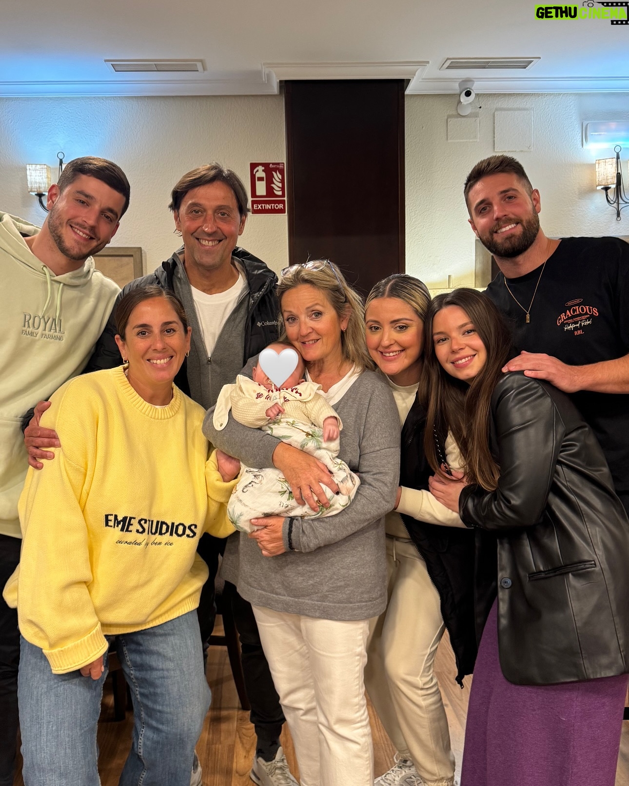 Anabel Pantoja - 107K Likes - Gracias Andalucía, Hogar, Familia, Amigos sois para siempre!