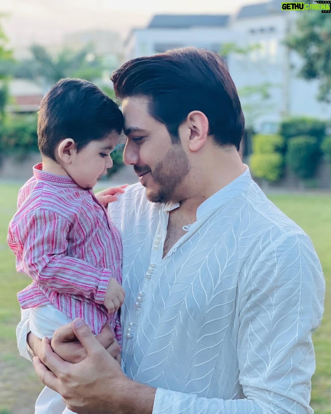 Anam Goher - 20.5K Likes - Bakra Eid Mubarak from us to you ! 🫶🏻🐐🤍
#MyBoys #bakraeid #eidmubarak
👗 @amiradnanofficial
. @republicwomenswear
. @mariabofficial