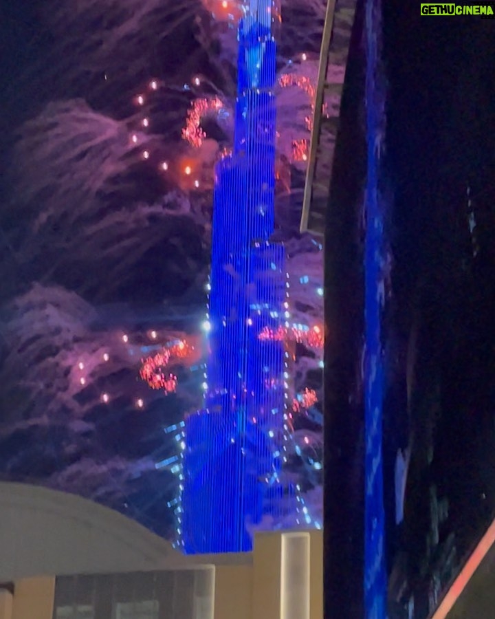 Anam Goher - 13.6K Likes - Spent this New years in my second hometown Dubai ! ♥️🇦🇪
What an eventful night. Here’s welcoming 2023 in style ✨
@visit.dubai @dubai @emaardubai @burjkhalifa @dubai.travelers @downtowndubai
#dubailife #dubai #anamgoher #newyear #2023
Outfits : @zara
Location : Downtown Dubai