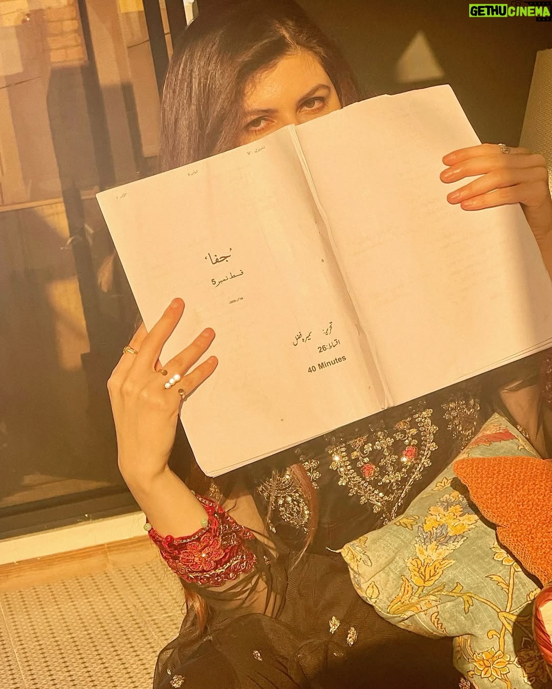 Anam Goher - 13.8K Likes - Snippets from the sets of #Jafaa 🎬🫶🏻🪻
Ps : Yes abhi tak Canada nahi ponchi ;P
Thanks for the immense love with Nimras character.
.
.
.
.
.
.
.
.
.
.
👗 @mariabofficial @shazakmalikofficial @limelight.pret @generation_pk
💄 @haris_rajpoot_mua
@humtvpakistanofficial #humtv #jafaa #bts #photography #instagood #instagram #instadaily #reels #reelsinstagram #tv #drama #fyp #explore #explorepage #portraitphotography #photo #newpost