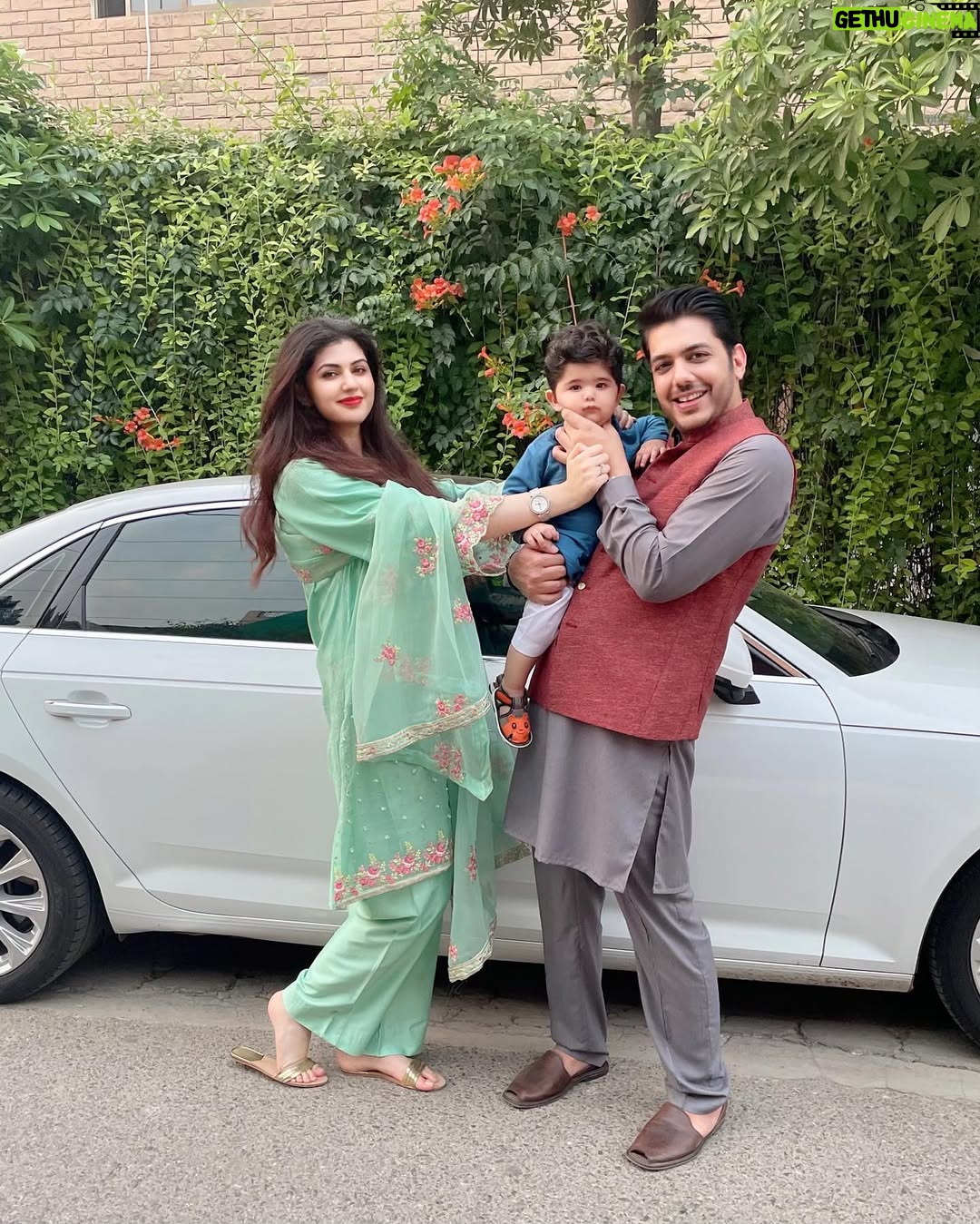 Anam Goher - 20.5K Likes - Bakra Eid Mubarak from us to you ! 🫶🏻🐐🤍
#MyBoys #bakraeid #eidmubarak
👗 @amiradnanofficial
. @republicwomenswear
. @mariabofficial