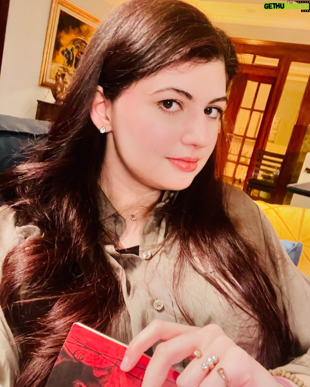 Anam Goher - 13.8K Likes - Snippets from the sets of #Jafaa 🎬🫶🏻🪻
Ps : Yes abhi tak Canada nahi ponchi ;P
Thanks for the immense love with Nimras character.
.
.
.
.
.
.
.
.
.
.
👗 @mariabofficial @shazakmalikofficial @limelight.pret @generation_pk
💄 @haris_rajpoot_mua
@humtvpakistanofficial #humtv #jafaa #bts #photography #instagood #instagram #instadaily #reels #reelsinstagram #tv #drama #fyp #explore #explorepage #portraitphotography #photo #newpost