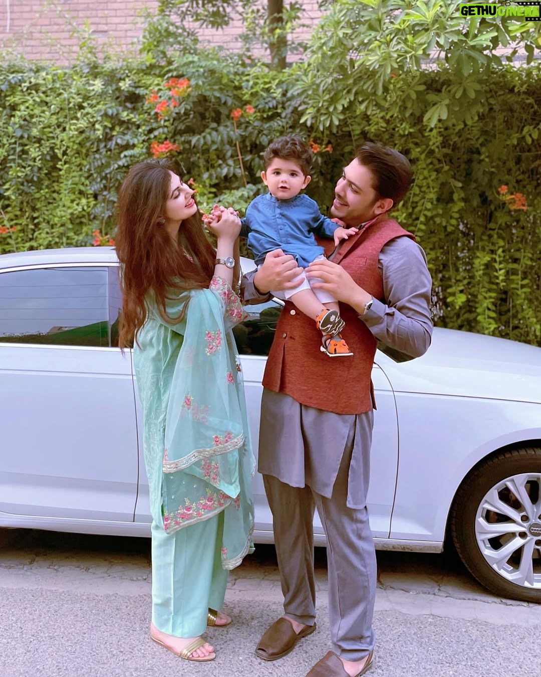 Anam Goher - 20.5K Likes - Bakra Eid Mubarak from us to you ! 🫶🏻🐐🤍
#MyBoys #bakraeid #eidmubarak
👗 @amiradnanofficial
. @republicwomenswear
. @mariabofficial