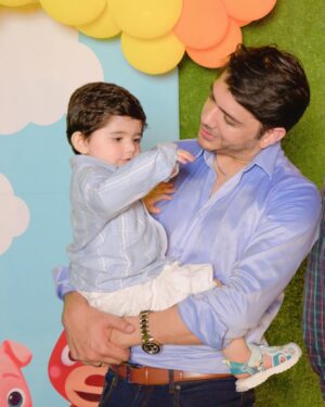 Anam Goher Instagram - Our little Baby Suleiman turns ONE Today! And the best part he has the same birthday as his mama. 🤍🥳
How time flew by! 
A big Thank you to everyone who was a part of the event on our special day. ✨

Special mention to @zuora_events for delivering exactly as they promised. 

@fatography.ai for capturing our memorable moments. 

PS: happy independence day #pakistan 🇵🇰

#Baby #birthday #birthdayboy #one #LEO