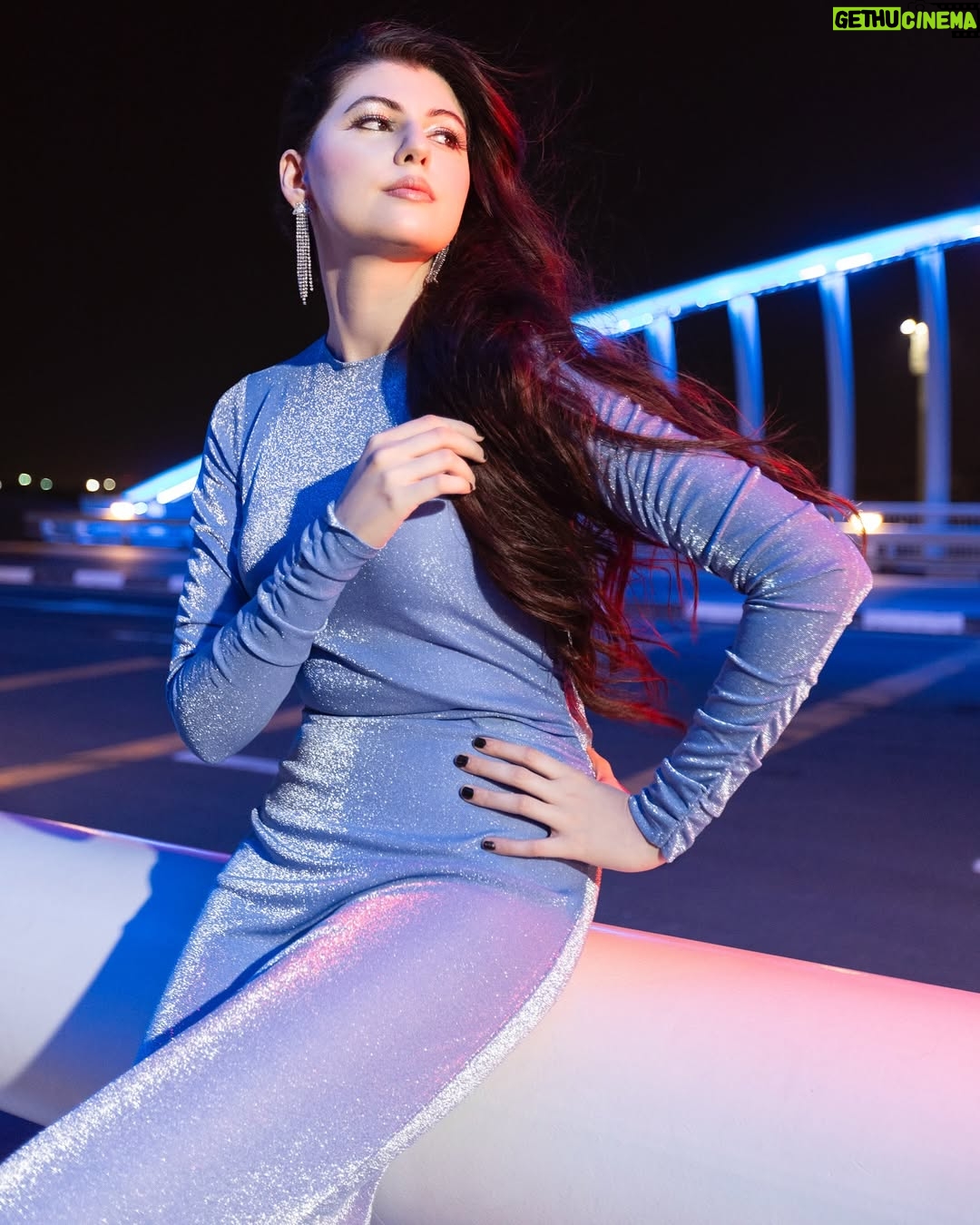 Anam Goher - 11.9K Likes - 💜✨💎
@uthman_studio
@reserved
@meydanbridge
.
.
.
.
.
#trending #explorepage #instagram #instagood #instadaily #dress #uae #dubai #fyp #reels #ootd #photography #photooftheday #travelgram