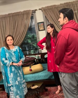 Anam Goher Instagram - Meet Nimra from the sets of #Jafaa 🎬❤️🌼

👗 @shazakmalikofficial 

.
.
.
.
.
@humtvpakistanofficial #humtv #jafaa #bts #photography #instagood #instagram #instadaily #reels #reelsinstagram #tv #drama #fyp #explore #explorepage #portraitphotography #photo #post