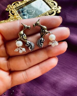 Anamica Kadamb Instagram - ✨ Jhumka Bareilly Wala – A Collection That Speaks Tradition with a Modern Twist! ✨

Celebrate Women’s Day with elegance and grace—shop our stunning jewellery collection and get up to 15% OFF! ✨💃

Embrace your shine, because every queen deserves her crown! 👑💖 (Link is in bio)

#JhumkaBareillyWala #AainaaJewelry #WomensDaySpecial #OxidizedJewelry #TimelessElegance#jewelry#jhumkas
#jhumkis #jhumkiearrings