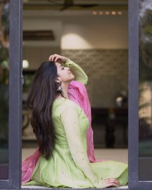 Ananthika Sanilkumar Instagram - when colors hum a quiet melody :)💕 
.
Costume :  @vanam_india 
 @sumaiya.alam