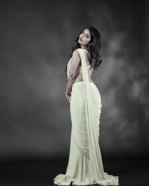 Ananya Nagalla Instagram - Happy holi guys❤️

Photography: @santosh_untitled 
Stylist:  @vinnu_baby9 
MUA:  @lakshmi_makeupartistry 
Jewellery:  @the_jewel_gallery 
Outfit:  @neerusindia 

#ananyanagalla
