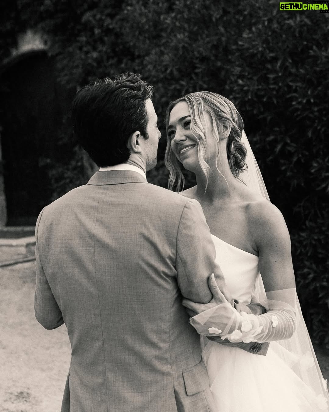 Andrea Bowen - 28.5K Likes - We got a good thing goin’, @zuckermanjosh. Let’s date forever?
📷: @elmirweddingphoto