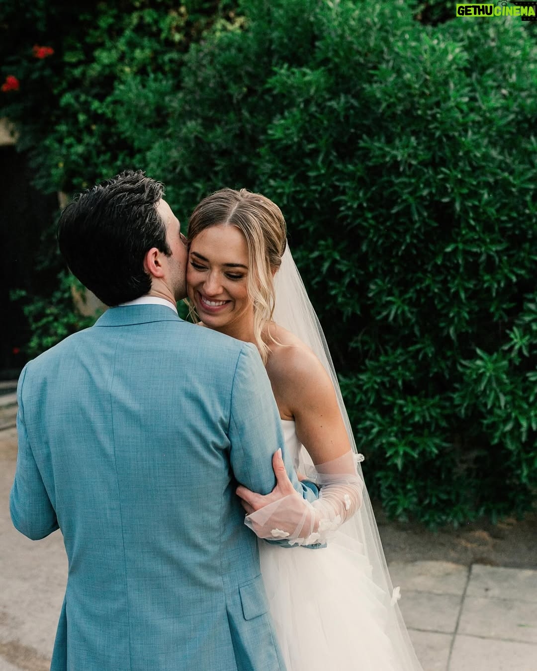Andrea Bowen - 28.5K Likes - We got a good thing goin’, @zuckermanjosh. Let’s date forever?
📷: @elmirweddingphoto