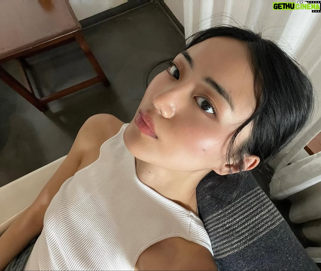 Andrea Kevichusa - 35.7K Likes - 😴😴