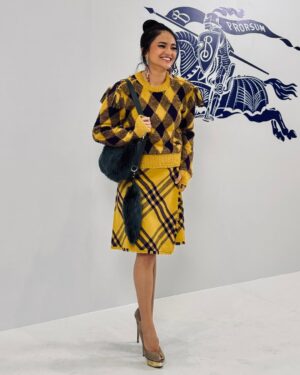 Andriani Marshanda Instagram - Autumn, Winter, @burberry