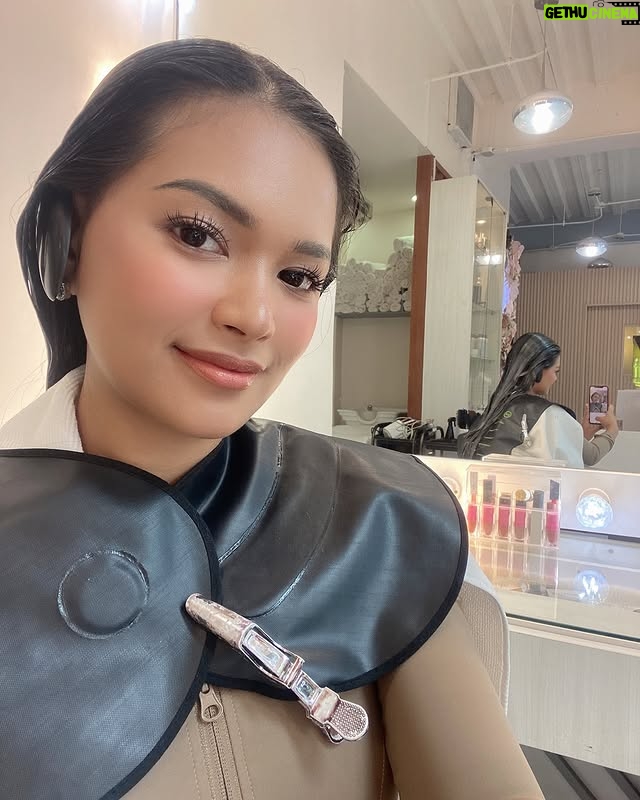 Angela Morena - 3 Likes - flossy, flossy ✨