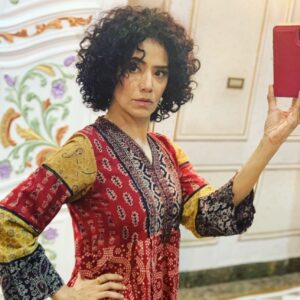Angeline Malik Instagram - When no one else can take  a better picture of you than yourself.... #hmm #photo #yourself