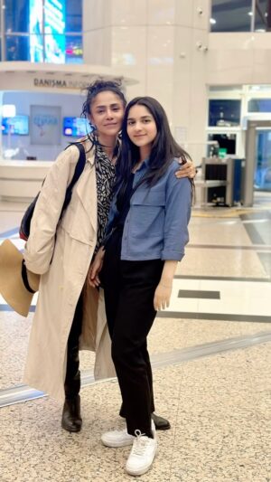Angeline Malik Instagram - And she surprised to see me…. ❤️
