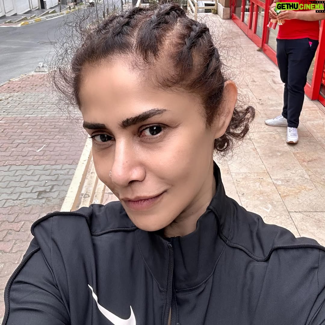 Angeline Malik - 520 Likes - I love the me with all my flaws…. Do you too… #angelinemalik