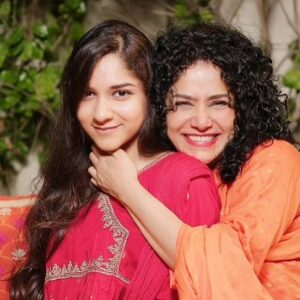 Angeline Malik Instagram - My little baby and how she has blossomed...... ❤️ 💕 💗 . .
.
.
.
.
.
#loveofmylife #dilkidharkan #mylove