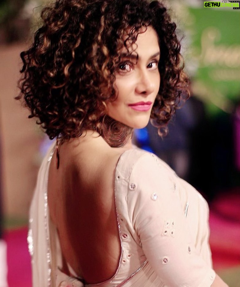 Angeline Malik - 539 Likes - The sari look at the #shoaibmalik #saniamirza #junaidjamshed perfume launch…. A fragrance that smells like love #loveisintheair