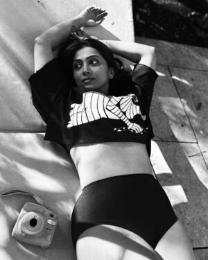 Anindita Bose Instagram - Daydreamer ll ( Extraaaa comfy crop top )
AVAILABLE ON OUR WEBSITE 
Link in bio 
.
.
.
#wearableart #tshirtlovers #streetfashion #aninditaboseart #artistsoninstagram #illustrationartists #limitededition