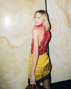 Actress Anja Rubik HD Photos and Wallpapers March 2025